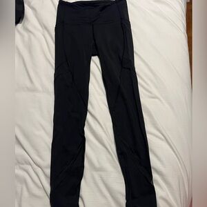 Lululemon High-Waisted Nulux Leggings w/ Mesh Detailing & Pockets - Black Size 4